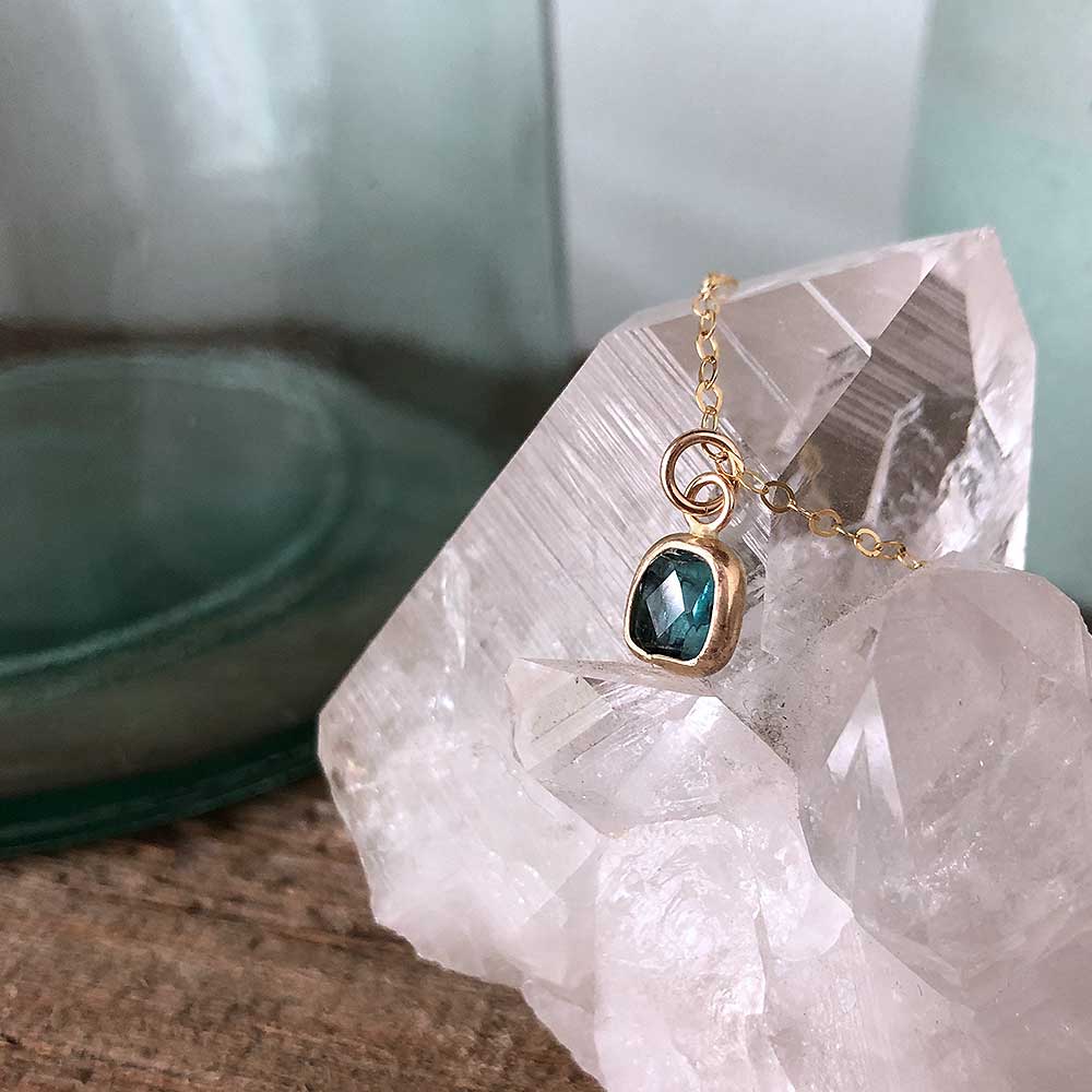 Rock On: A Sparkling Guide to Our Favourite Gemstones โ Strut Jewelry