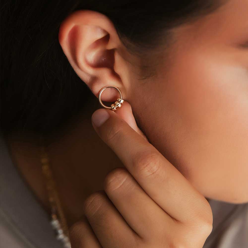 strut jewelry comfort beaded circle stud earrings